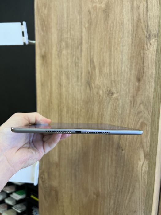 планшет Apple iPad 5 покоління 2018 128gb 9.7 Space Gray з гарантією