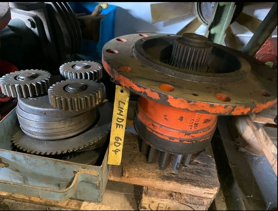 Корпус поворотного редуктора екскаватора Атлас