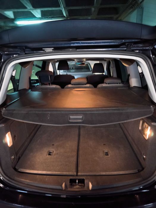 VW Sharan 7 Lugares Nacional - Em bom estado Assistida na Marca