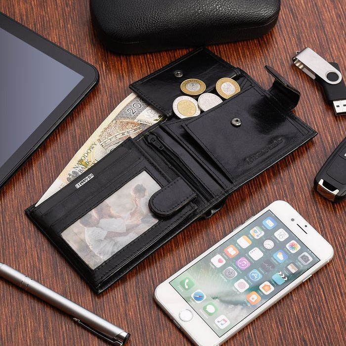 Skórzany portfel męski z systemem antykradzieżowym czarny wytrzymały