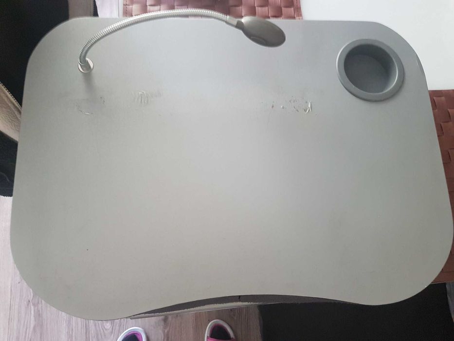 Podkładka pod laptopa, książkę z lampką LED