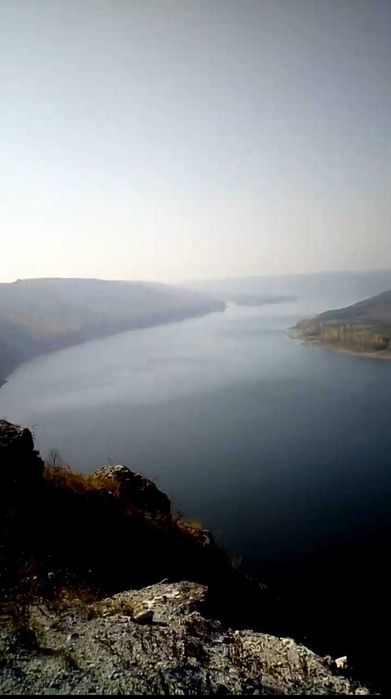 Ексклюзивна земля на березі ріки Дністер. Бакота. Можлива оренда.