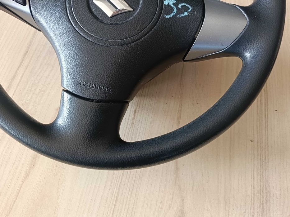 Kierownica Multifunkcyjna Suzuki Vitara II / Bardzo Ładny Stan