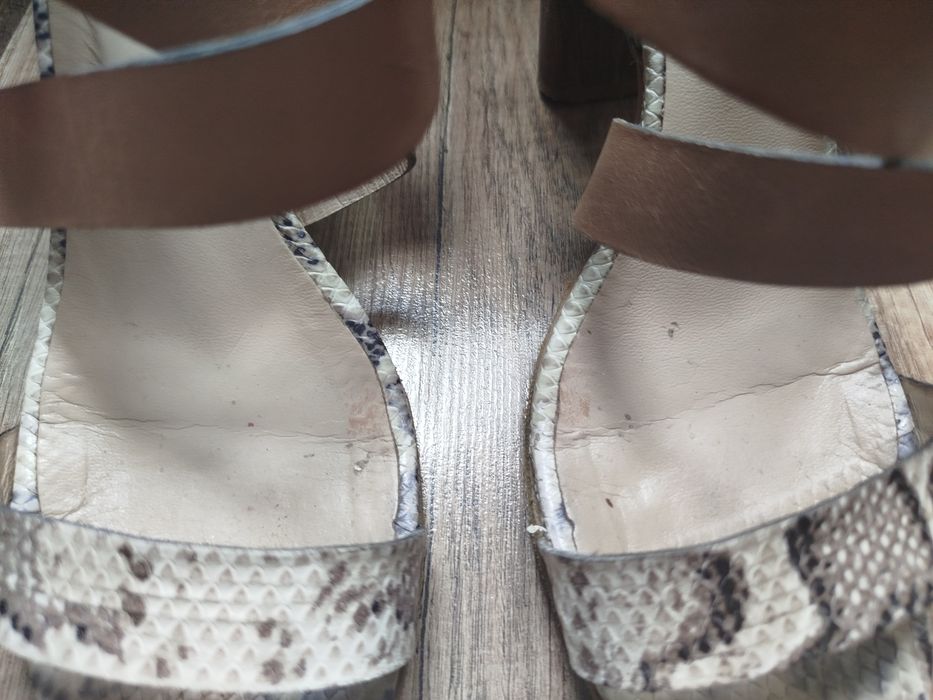 Eleganckie buty/sandałki na grubej koturnie Prima Moda/38