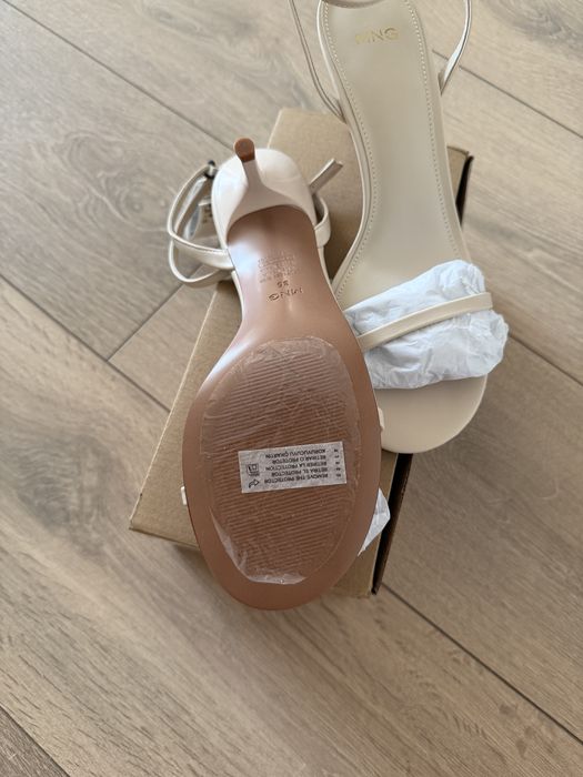 Босоніжки MANGO 36р
