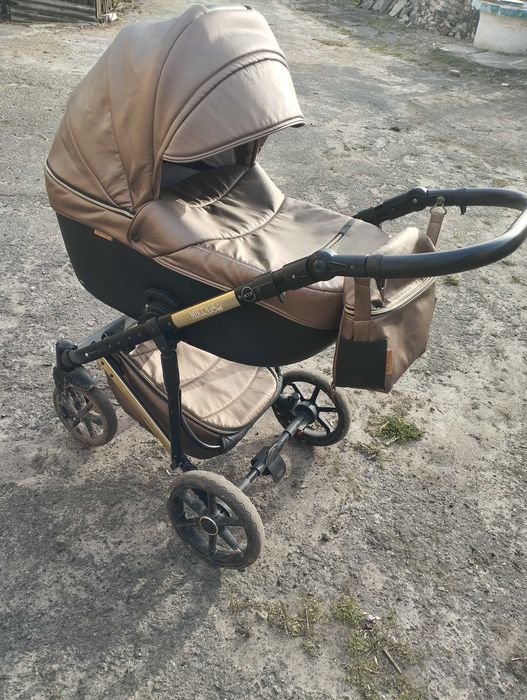 Коляска 2в1 в гарному стані