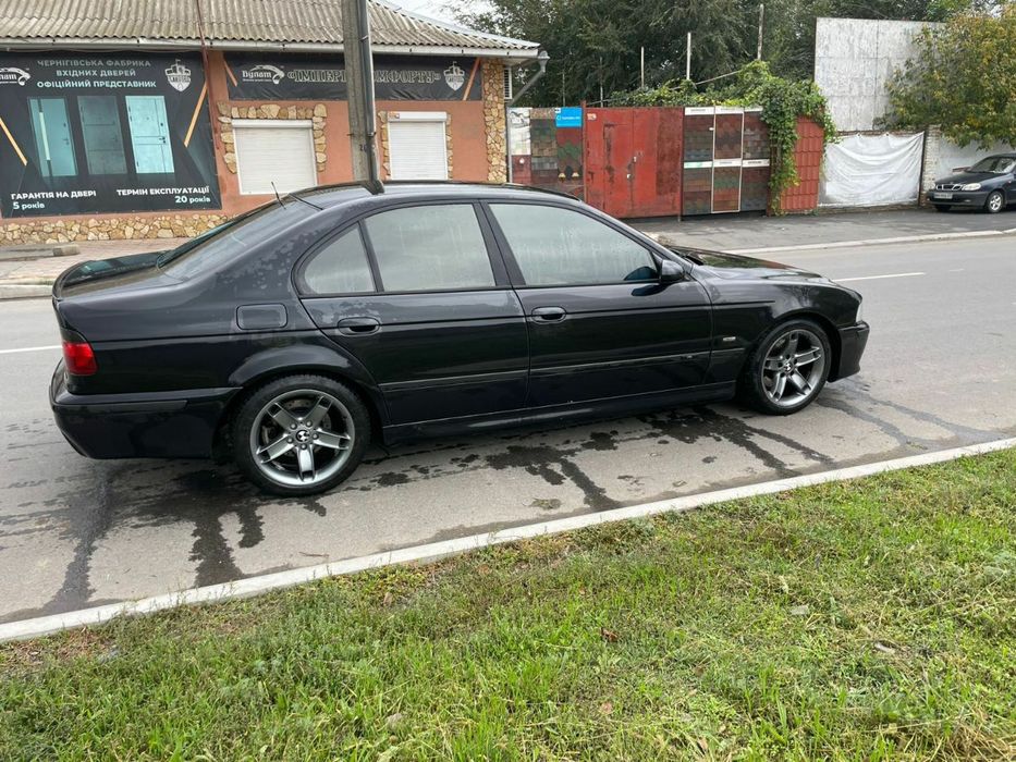 Продам BMW 528 i