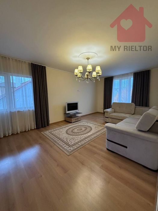 Продаж трикімнатної квартири по вул. Гвардійська