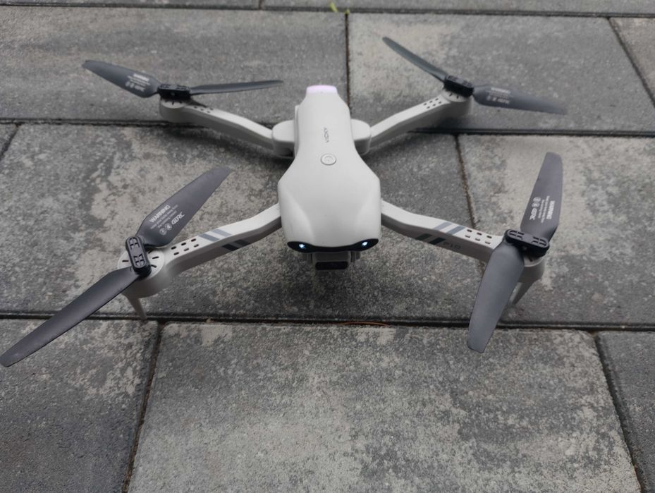 Dron 4DRC Vicky F10 + walizka + 2 akumulatory | Stan bardzo dobry