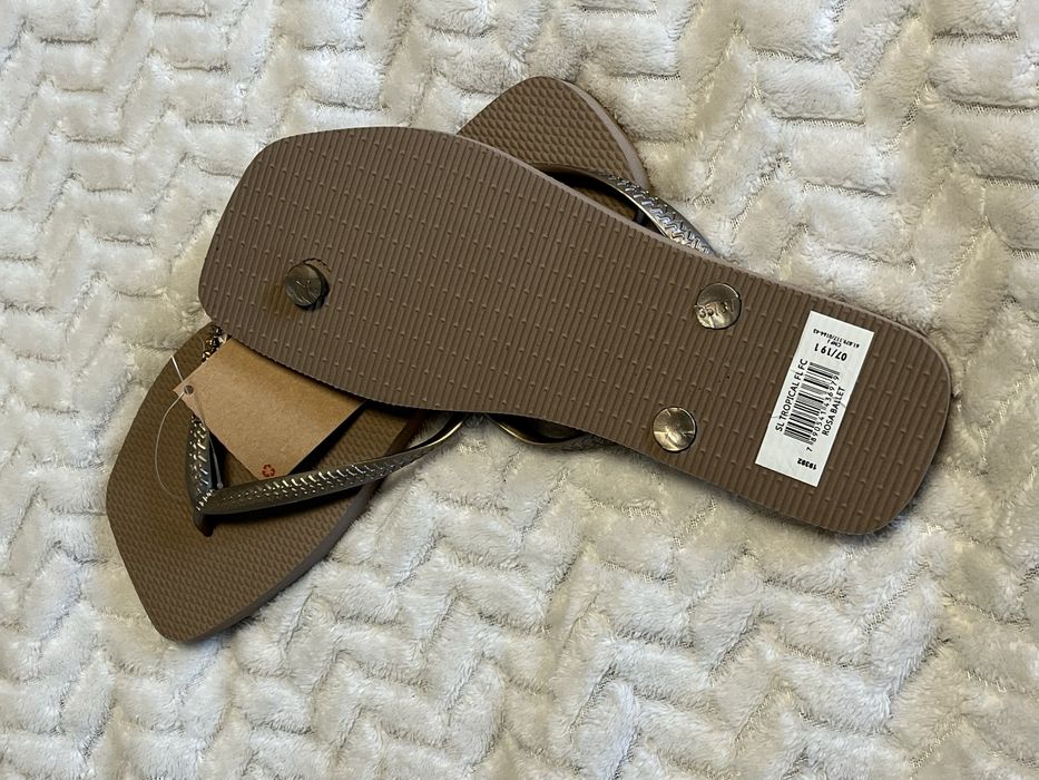 Havaianas z kwadratowym noskiem jasny brąz klapki japonki basenowe wakacje