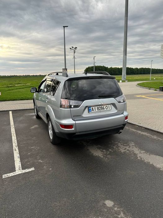 Mitsubishi outlander XL