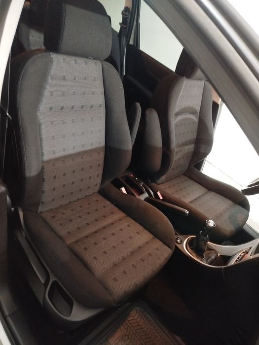 Peugeot 307 1.6HDI 7L