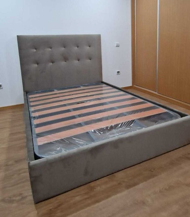 Camas De Casal Estofadas Top de Gama 190x140m Estrado Incluído 199€ !!