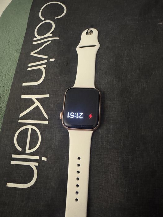 Apple watch SE 44mm zegarek