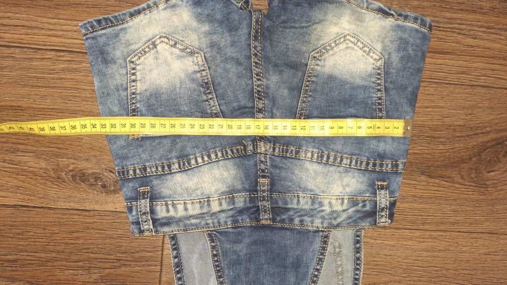 Джинсовивий комбінезн- шорти