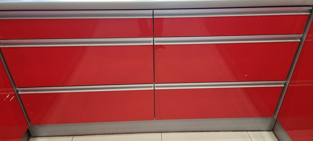 Kuchnia czerwony połysk używana