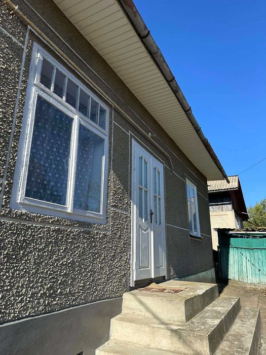 Продається квартира в особняку