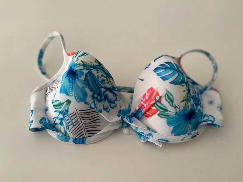 Parte de cima de bikini