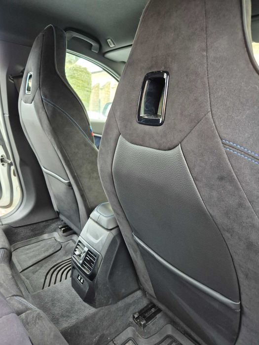 samochód osobowy BMW seria 1 F40