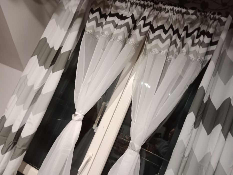 Nowe Zasłony zygzak szaro białe na przelotkach