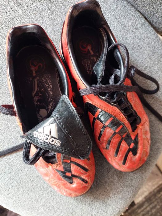 Бутси Adidas сороконіжки
