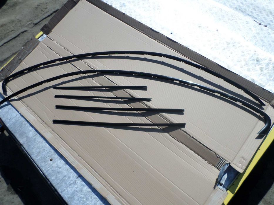 Listwy boczne czarny połysk bmw 6 m6 e63 coupe