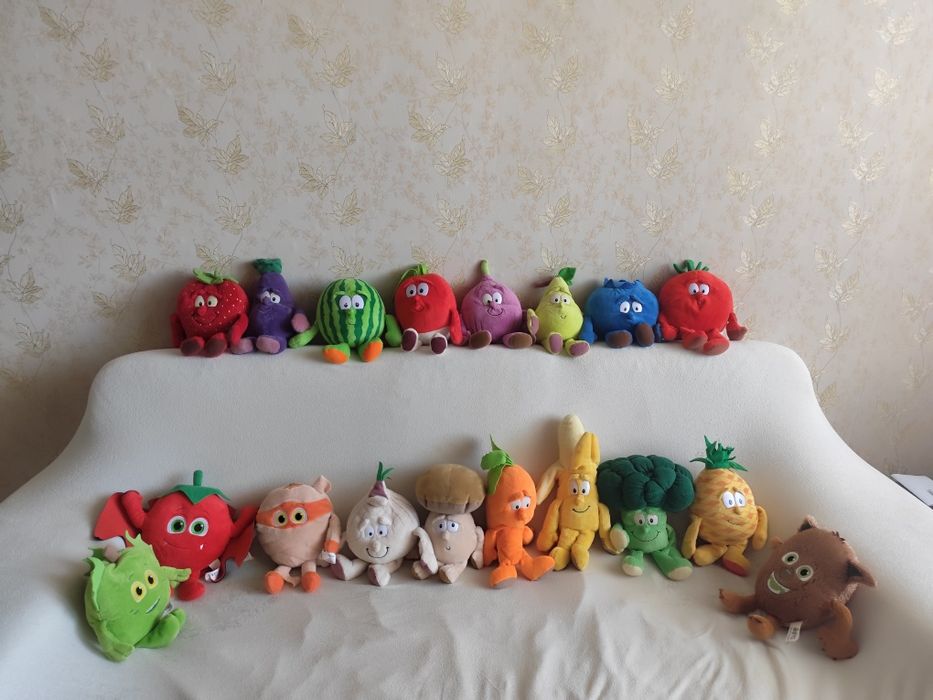 М'які іграшки овочі та фрукти