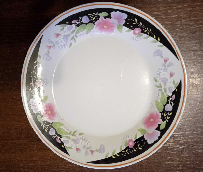 Набор 5  обеденных тарелок