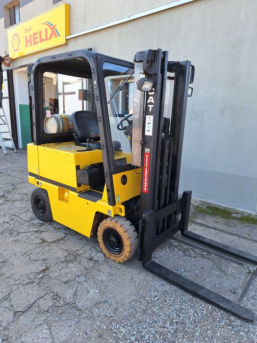 Wózek widłowy CATERPILLAR V35D LPG - 1.7 T