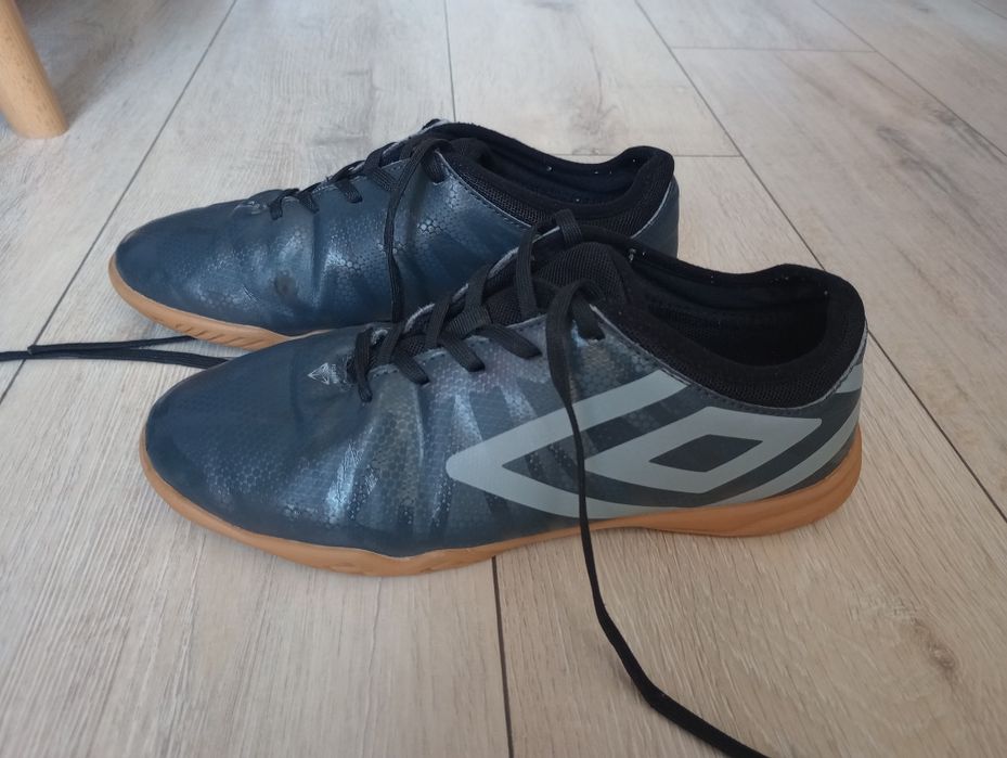 Umbro halówki 38,5 + trampki 38