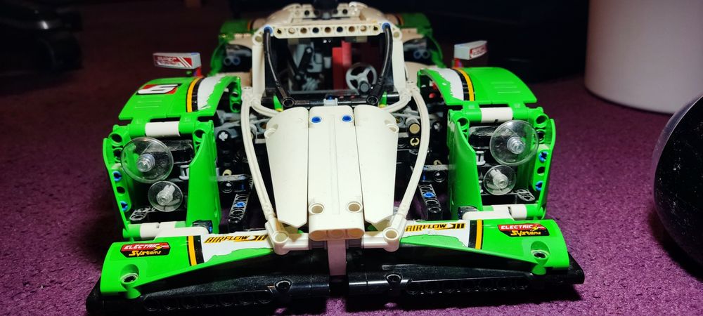 LEGO Technic superszybka wyscigówka 42039
