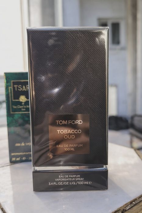 TOM FORD TOBACCO OUD — Descontinuado para venda