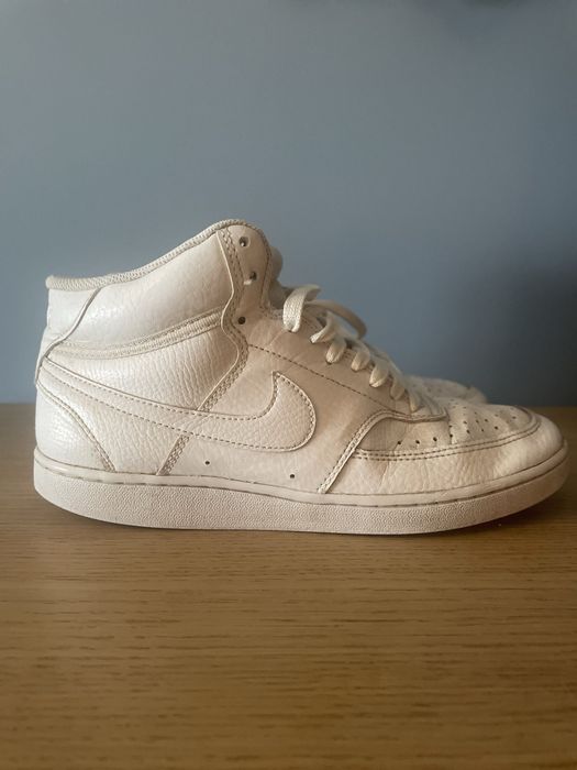 Vendo tenis bota Nike branco