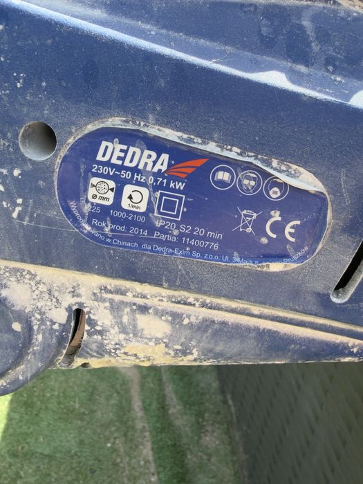 Szlifierka do gładzi typu „żyrafa” DEDRA 710W – Sprawna + Akcesoria