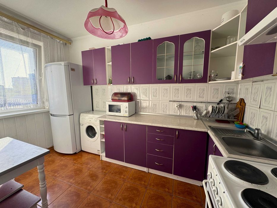 Підселення для ХЛОПЦЯ Пасічна (Делікатес) окрема кімната в 3-к