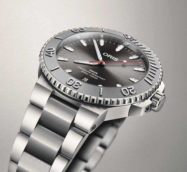 Relógio Oris Aquis Date Relief NOVO