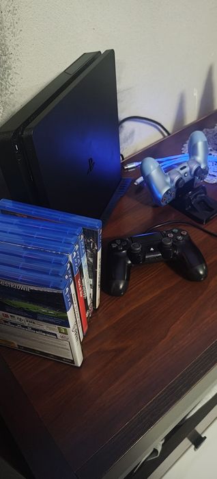 PlayStation 4 slim
