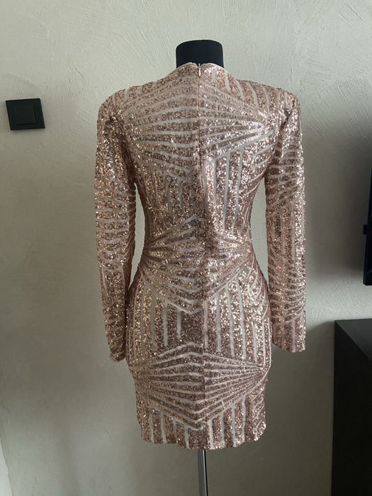 Сукня, плаття жіноче