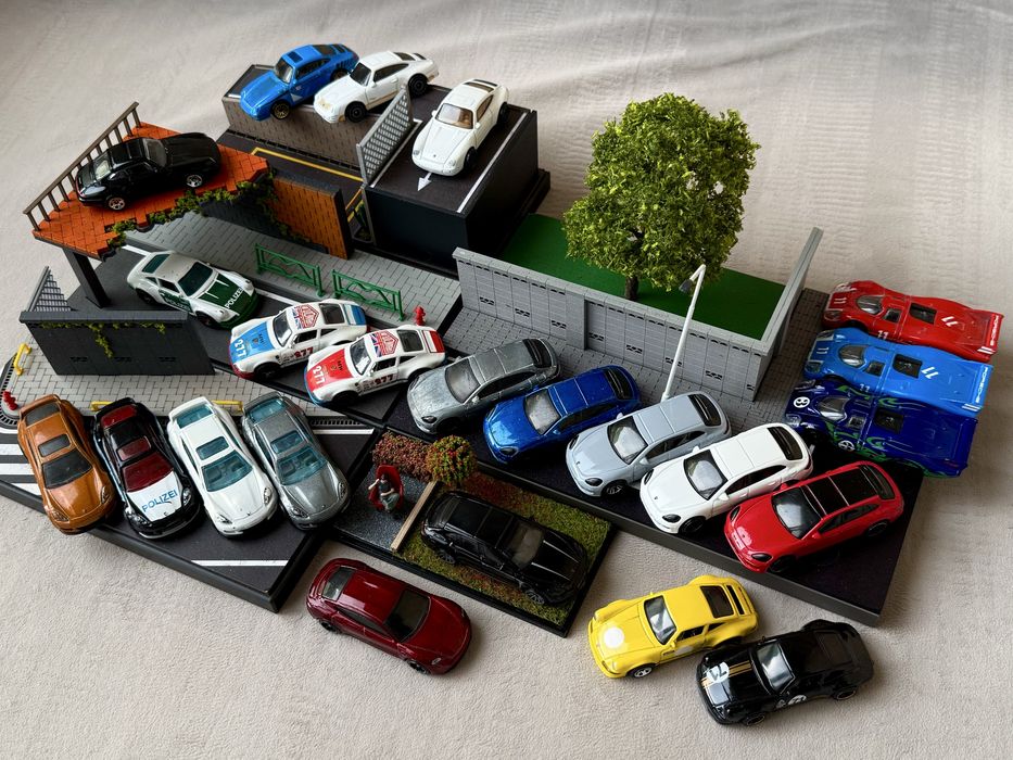 Hot Wheels Porsche, Audi, BMW, Mercedes, Aston, Pontiac, Volvo, Fiat