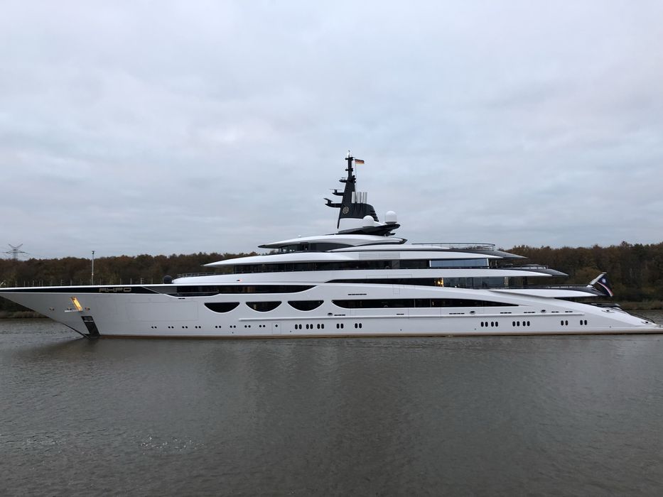 Продам лодку крым