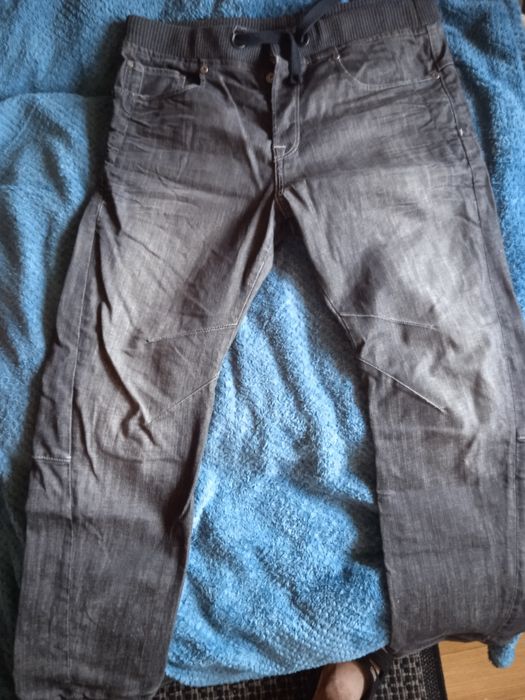 Spodnie męskie River Island