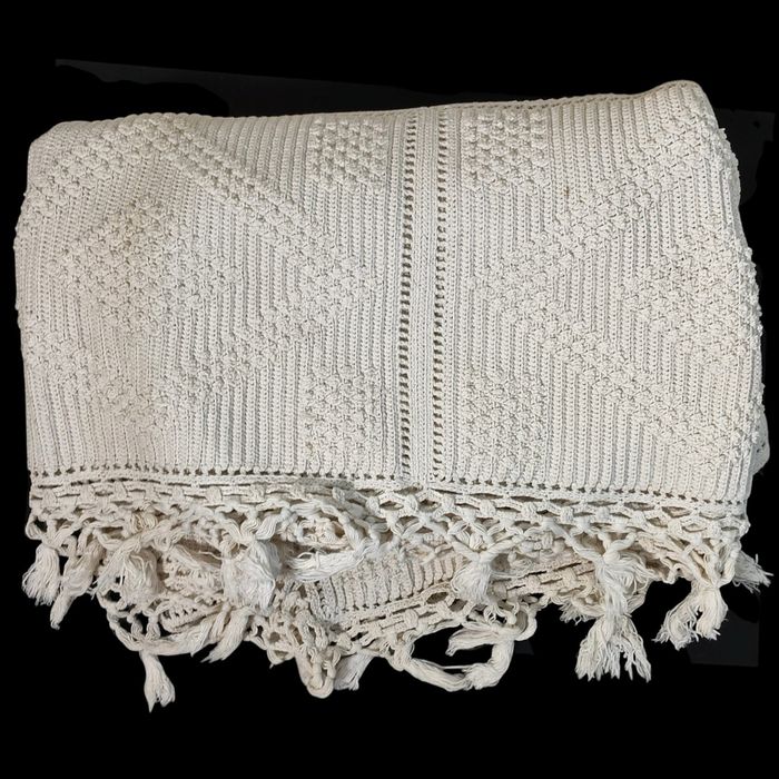 Colcha de crochê artesanal vintage branca grande 150x230cm