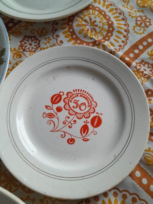 Посуд стакани тарілки інше