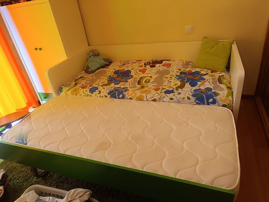 Móvel quarto cama dupla e roupeiro