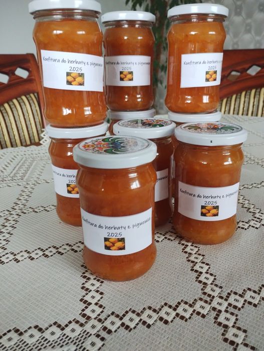 Konfitura z pigwowca japońskiego do herbaty