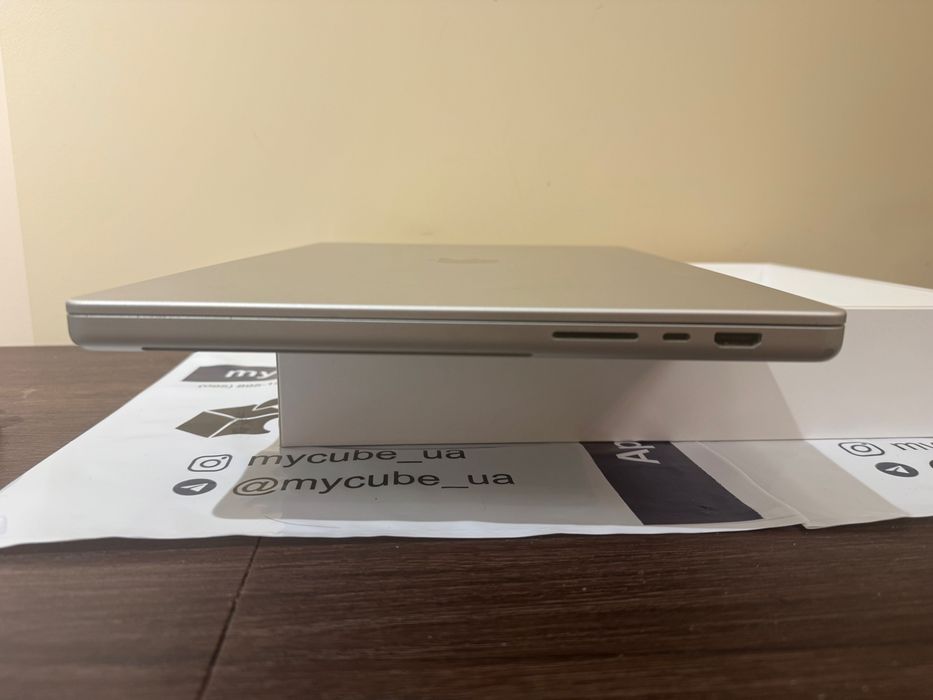 MacBook Pro 16 M1 Pro Chip 16Gb 512 Gb/10CPU/16GPU Silver (MK1E3)