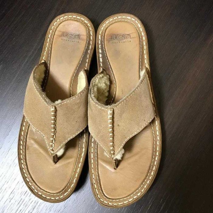 Сандалі, шльопанці, в'єтнамки ugg