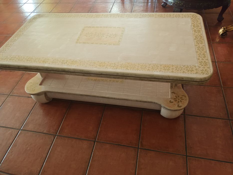 Mesa de Centro Maciça