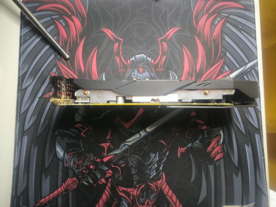 (Novo preço) Placa Gráfica NVIDIA RTX 2060 super Gigabyte 8GB