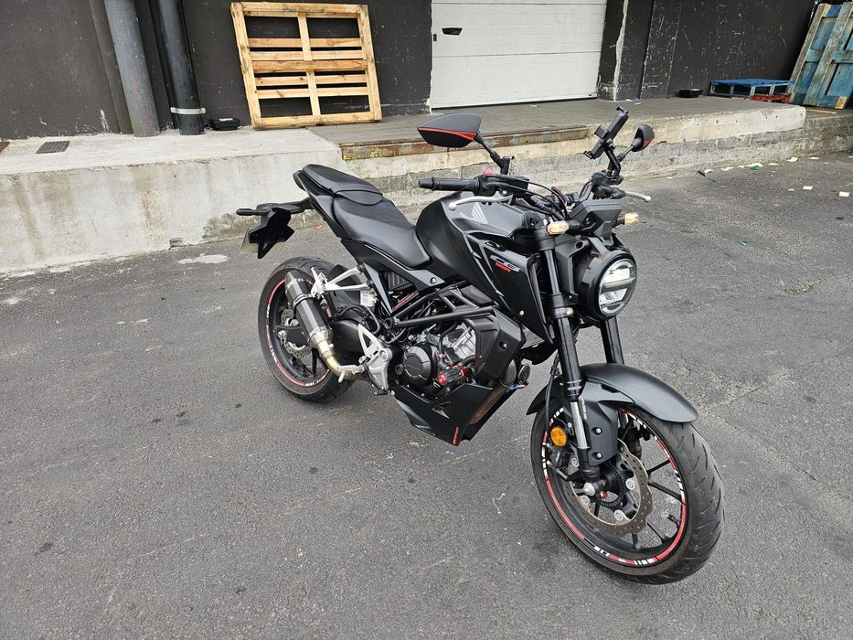 Honda CB125R with Extras